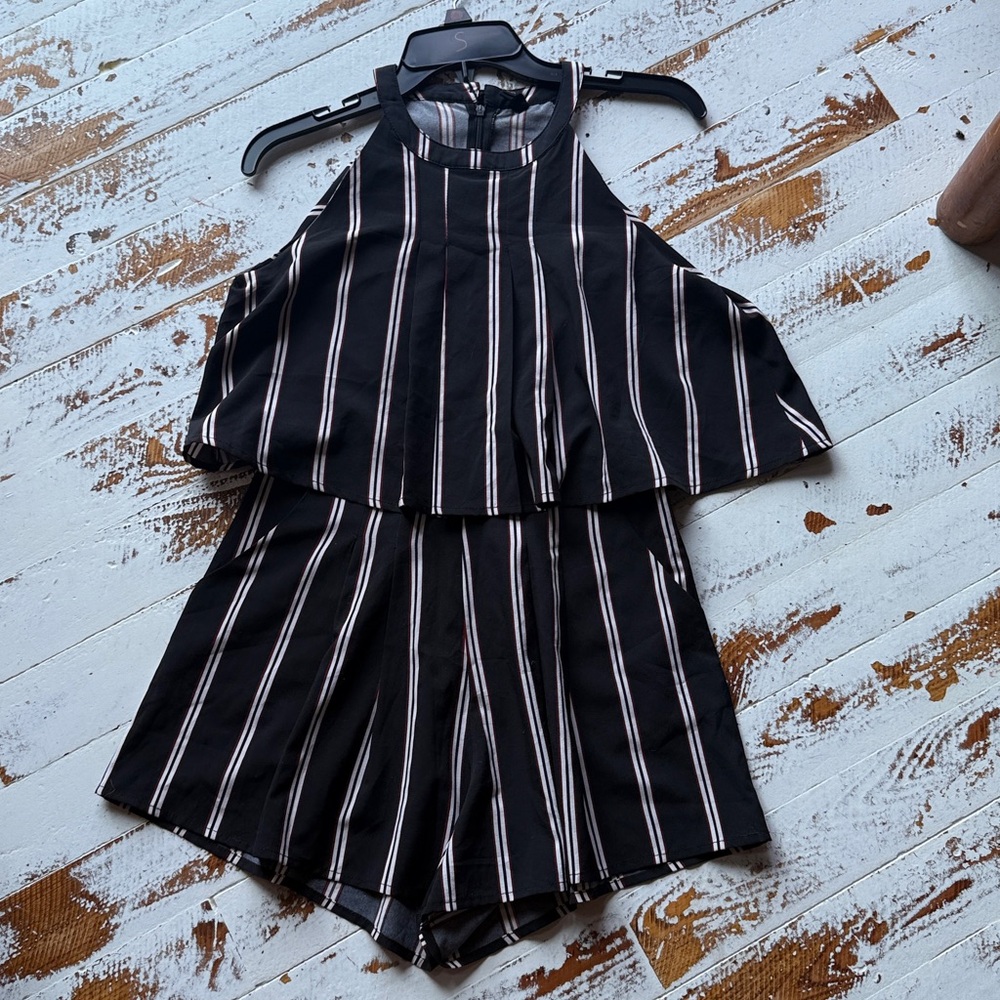 I❤️It brand Sz SM Black/White/Red Striped Halter Romper